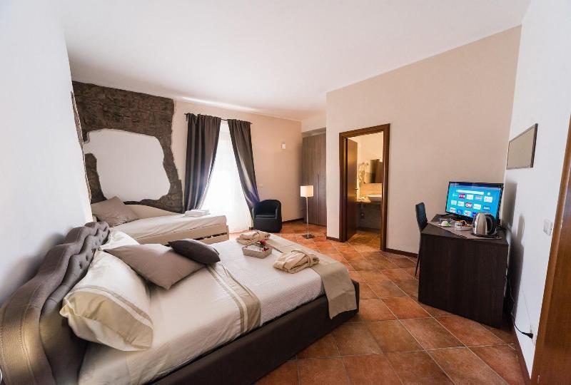 Le Undici Rose Hotel Витербо Экстерьер фото