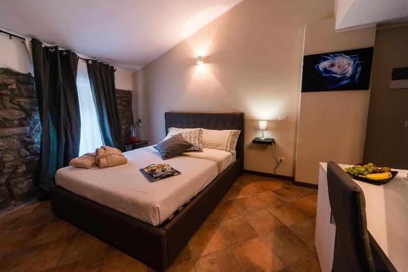 Le Undici Rose Hotel Витербо Экстерьер фото