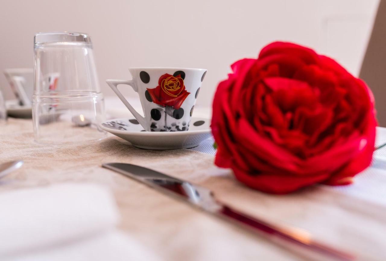 Le Undici Rose Hotel Витербо Экстерьер фото